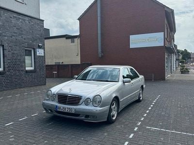 Mercedes E220