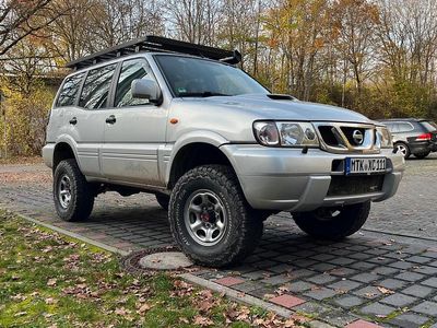 Silber Gebraucht 2003 Nissan Terrano SUV | 12.400 €