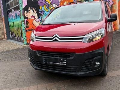 Rot Gebraucht 2019 Citroën Jumpy Van / Kleinbus | 11.950 € (Superpreis)
