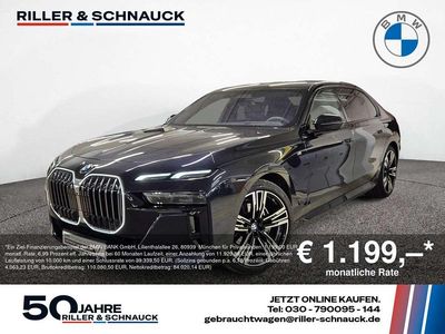 Gebraucht BMW 740 M Sport 299 PS (219 kW) 2025 Carbonschwarz Limousine