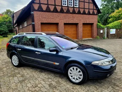 Gebraucht Renault Laguna GrandTour Initiale 135 PS (99 kW) 2004 Blau Kombi