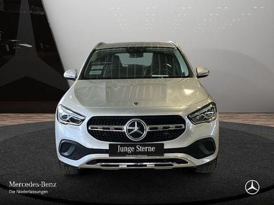 Gebraucht Mercedes GLA200 Progressive 163 PS (119 kW) 2020 Silber SUV
