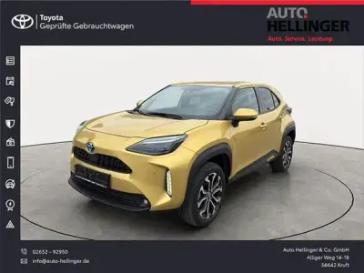Gebraucht Toyota Yaris Connect Style 116 PS (85 kW) 2022 Warm gold metallic Kleinwagen