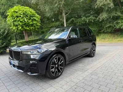 Gebraucht BMW X7 M Sport 340 PS (250 kW) 2022 Schwarz SUV