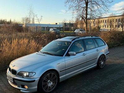 Silber Gebraucht 2004 BMW 320 M Sport Kombi | 2.700 € (Fairer Preis)