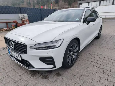 Gebraucht Volvo V60 R-Design 197 PS (144 kW) 2021 Weiß Kombi