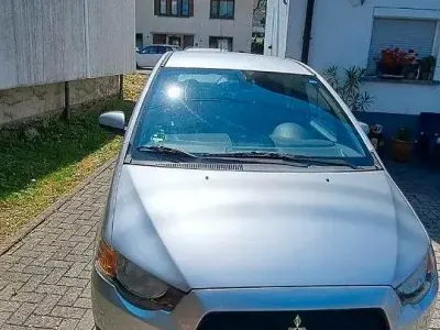 Gebraucht Mitsubishi Colt Intense 95 PS (69 kW) 2009 Grau Kleinwagen