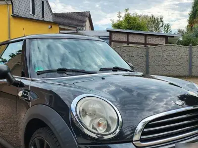 Gebraucht Mini ONE 75 PS (55 kW) 2010 Schwarz Kleinwagen