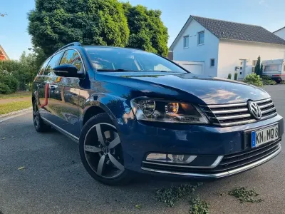 Gebraucht VW Passat Comfortline 140 PS (102 kW) 2012 Blau Kombi