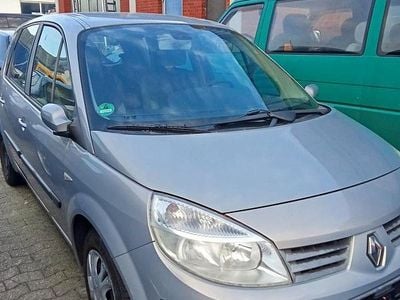 Gebraucht Renault Scénic II 113 PS (83 kW) 2005 Silber Van / Kleinbus