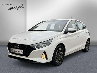 Gebraucht Hyundai i20 Select 101 PS (74 kW) 2021 Weiß Kleinwagen