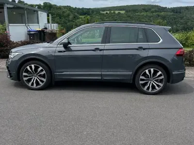 Gebraucht VW Tiguan R-line 200 PS (147 kW) 2022 Grau SUV