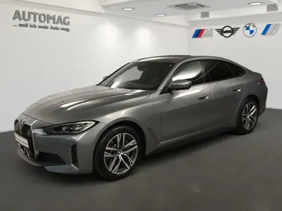 Usata BMW i4 Sport Line 210 kW (286 CV) 2023 Grigio Berlina