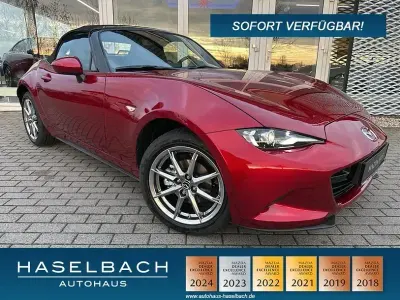 Nuova Mazda MX5 Exclusive-Line 132 CV (97 kW) 2025 Rosso Cabrio