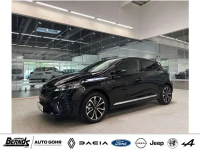 Gebraucht Renault Clio V Techno 143 PS (105 kW) 2025 Black pearlschwarz metallic Limousine
