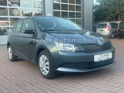 Grau Gebraucht 2015 Skoda Fabia Active Kleinwagen | 8.990 € (Fairer Preis)