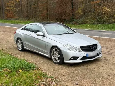 Usata Mercedes E350 AMG 231 CV (169 kW) 2009 Argento Coupé