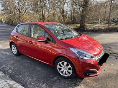 Gebraucht Peugeot 208 Active 82 PS (60 kW) 2017 Rot Kleinwagen