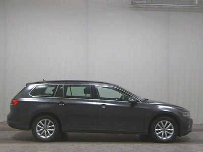 Grau Gebraucht 2021 VW Passat Business Kombi | 16.380 € (Superpreis)