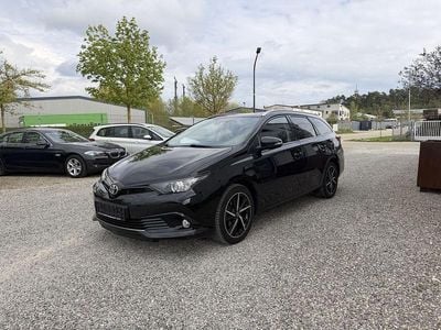 Second-hand Toyota Auris Touring Sports Team 116 CP (85 kW) 2018 Negru Break