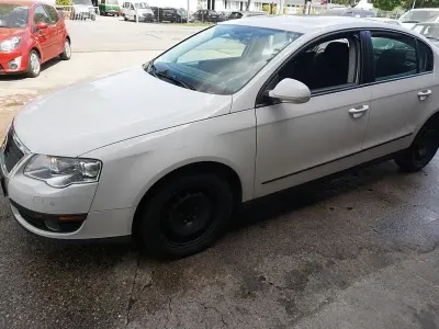 Gebraucht VW Passat Trendline 140 PS (102 kW) 2010 Weiß Limousine