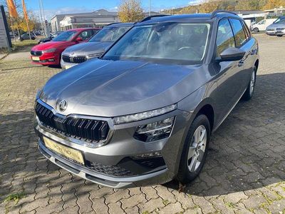 Graphitegrau metallic Neu 2025 Skoda Kamiq Selection SUV | 27.799 € (Fairer Preis)