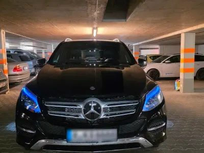 Gebraucht Mercedes GLE500 AMG line 333 PS (244 kW) 2016 Schwarz SUV