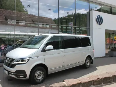 Gebraucht VW T6.1 Comfortline 150 PS (110 kW) 2021 Silber Van