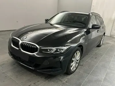 Używany BMW 330e Sport Line 292 KM (214 kW) 2022 Czarny Kombi