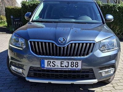 Usado Skoda Yeti Joy 125 HP (91 kW) 2016 SUV