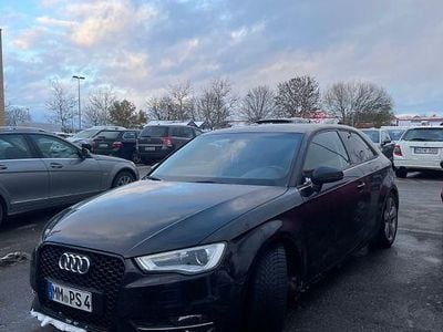 Gebraucht Audi A3 Ambiente 110 PS (80 kW) 2015 Schwarz Limousine