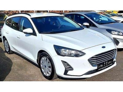 Gebraucht Ford Focus Trend 125 PS (91 kW) 2019 Frostweiß Kombi