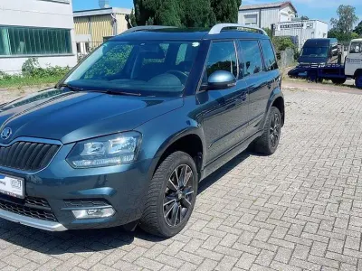 Gebraucht Skoda Yeti Ambition 105 PS (77 kW) 2015 Grau SUV