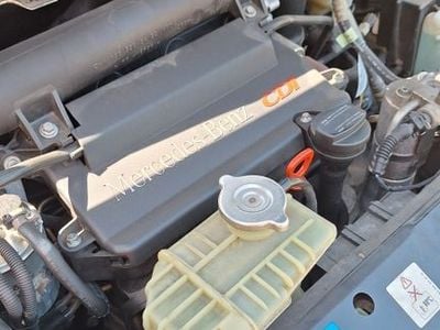Mercedes V220