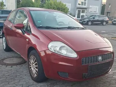 Gebraucht Fiat Grande Punto Active 65 PS (47 kW) 2009 Rot Kleinwagen
