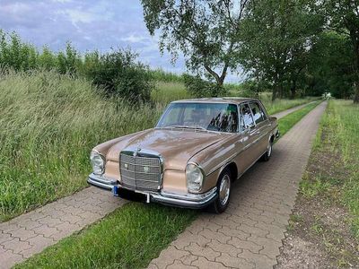 Gebraucht Mercedes 300 200 PS (147 kW) 1971 Gold Limousine