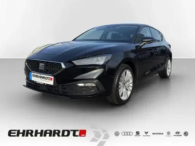 Neu Seat Leon Style 150 PS (110 kW) 2025 Midnight schwarz metallic Limousine