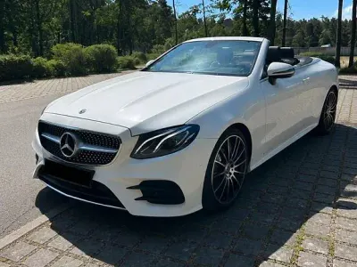 Gebraucht Mercedes E220 AMG 194 PS (142 kW) 2018 Weiß Cabrio
