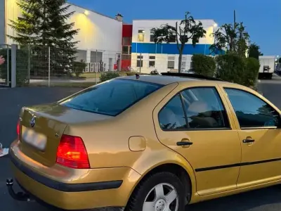 Gebraucht VW Bora 102 PS (75 kW) 2000 Gold Kleinwagen