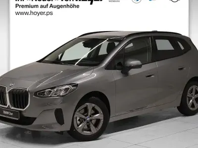 Ny BMW 218 Shadowline 136 HK (100 kW) 2025 Grå Stationcar