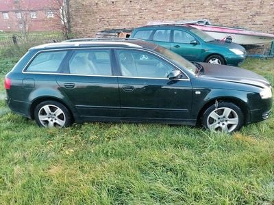 Grün Gebraucht 2005 Audi A4 Ambiente Kombi | 1.800 € (Superpreis)