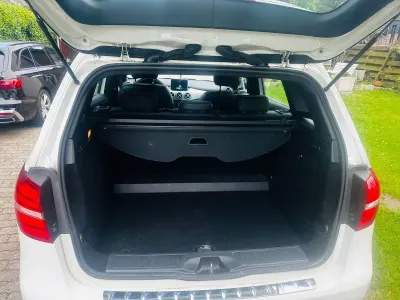 Gebraucht Mercedes B180 Style 109 PS (80 kW) 2015 Weiß Van / Kleinbus