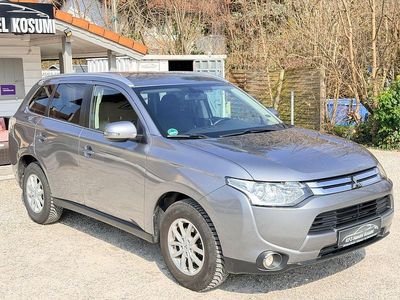 Gebraucht Mitsubishi Outlander Invite 150 PS (110 kW) 2014 Grau SUV