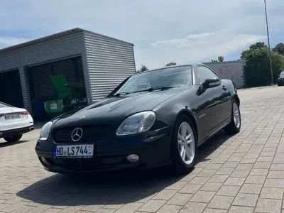 Gebraucht Mercedes SLK230 197 PS (144 kW) 2000 Schwarz Cabrio