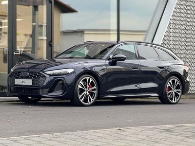 Blau (firmamentblau metallic) Neu 2025 Audi A5 Ambiente Kombi | 71.275 € (Fairer Preis)