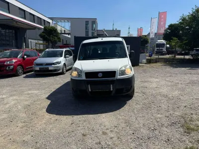 Gebraucht Fiat Doblò Active 77 PS (56 kW) 2009 Weiss Van / Kleinbus