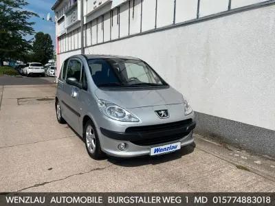 Gebraucht Peugeot 1007 Premium 88 PS (64 kW) 2007 Silber Van / Kleinbus