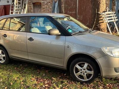 Gebraucht Skoda Fabia 60 PS (44 kW) 2010 Silber Kombi