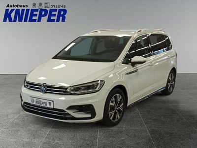 Weiß Gebraucht 2024 VW Touran Highline Van / Kleinbus | 37.800 € (Fairer Preis)