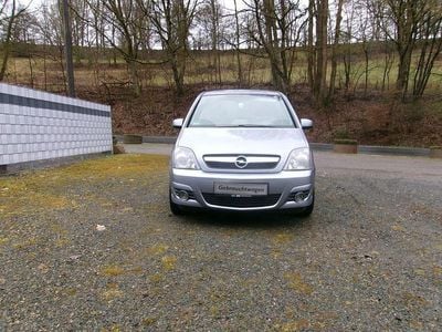 Gebraucht Opel Meriva Innovation 105 PS (77 kW) 2009 Silber Van / Kleinbus